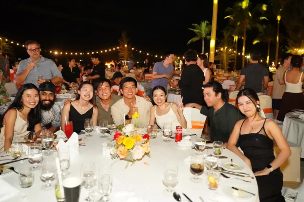 Vietnam Weighs Rules For Party Business